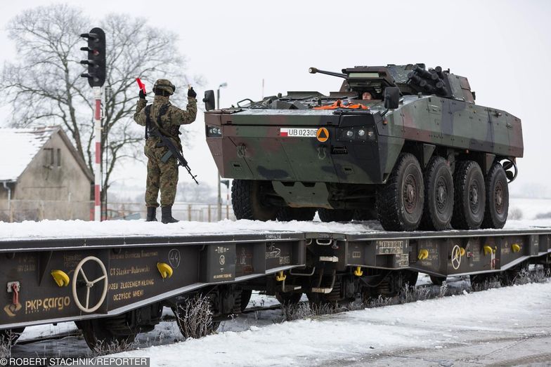 Pierwsze wagony mają dotrzeć do wojska do 1 grudnia 2020 r.