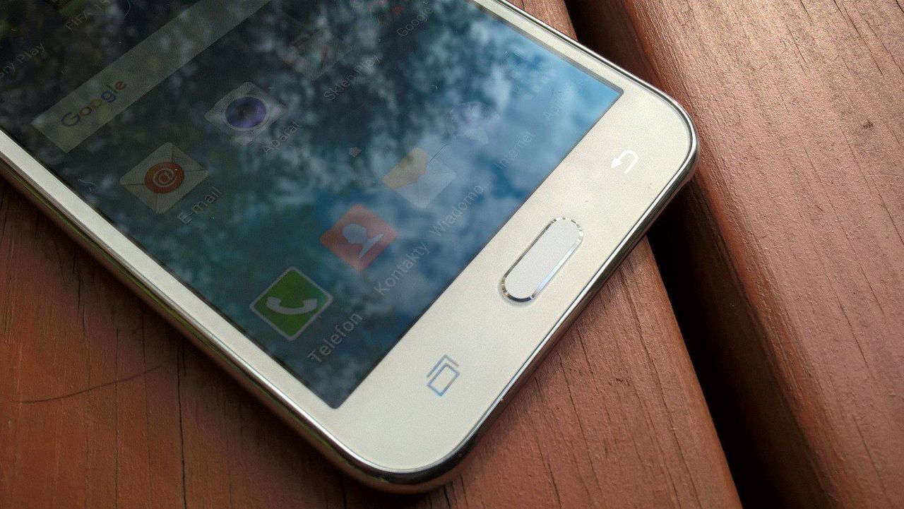 Samsung Galaxy J5 (2015)