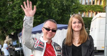 Łągwa oddaje resztki prywatności