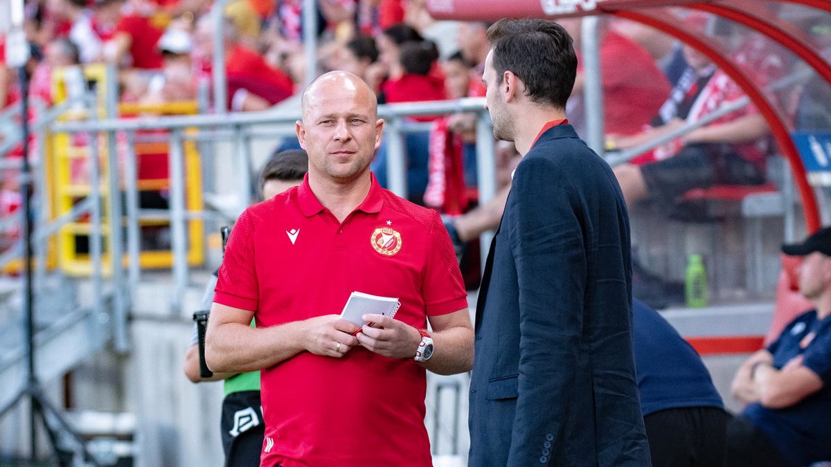 WP SportoweFakty / Paweł Piotrowski / Na zdjęciu: trener Janusz Niedźwiedź z wiceprezesem Widzewa Maciejem Szymańskim