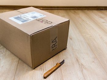 Matka i córka kupiły telefony w okazyjnej cenie. Zamiast smartfonów dostały części z głośnika