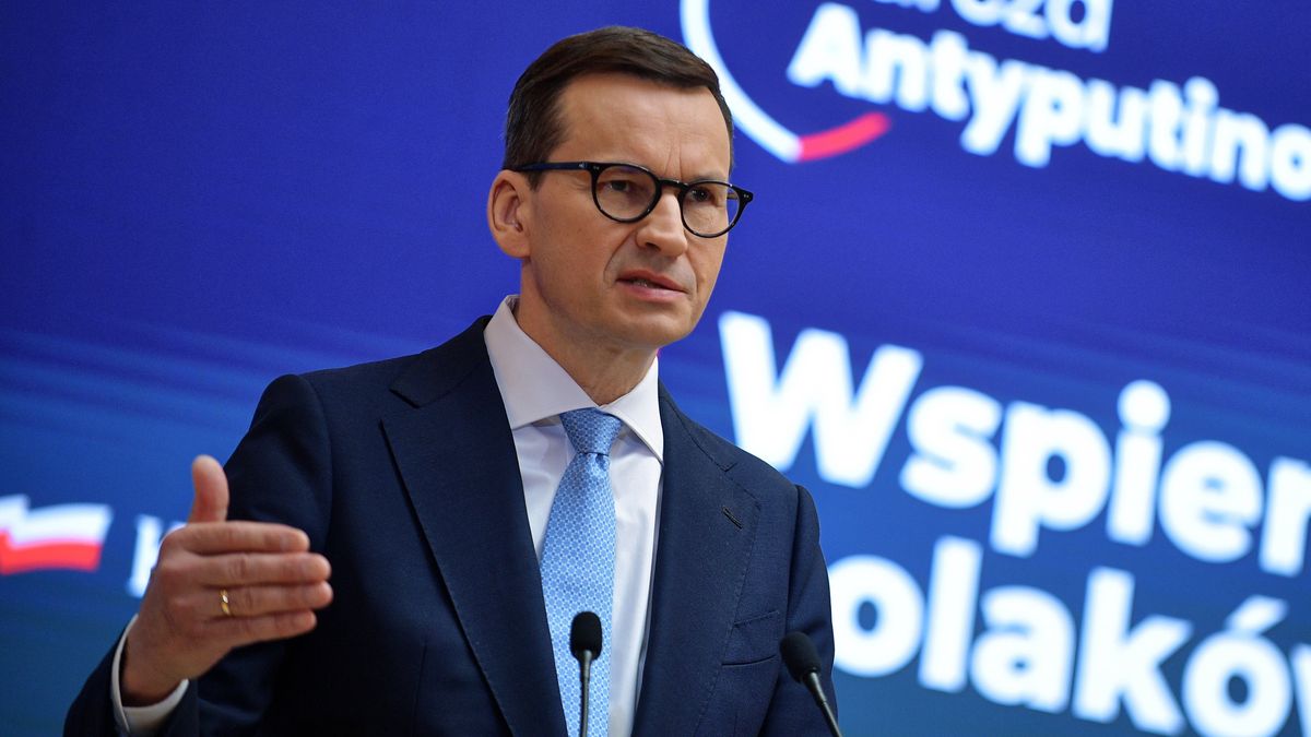 Warszawa, 10.05.2022. Premier Mateusz Morawiecki na konferencji prasowej w siedzibie Kancelarii Prezesa Rady Ministrów w Warszawie, 10 bm. Konferencja dot. m.in. pomocy państwa w spłacie kredytów hipotecznych. (aldg) PAP/Marcin Obara