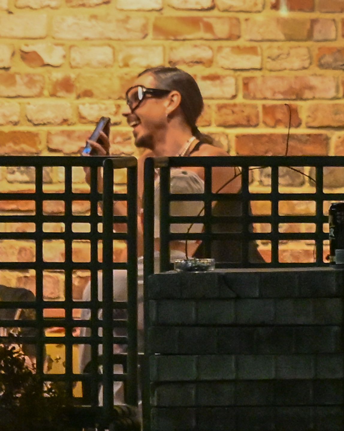 Michał Szpak imprezuje do drugiej w nocy 