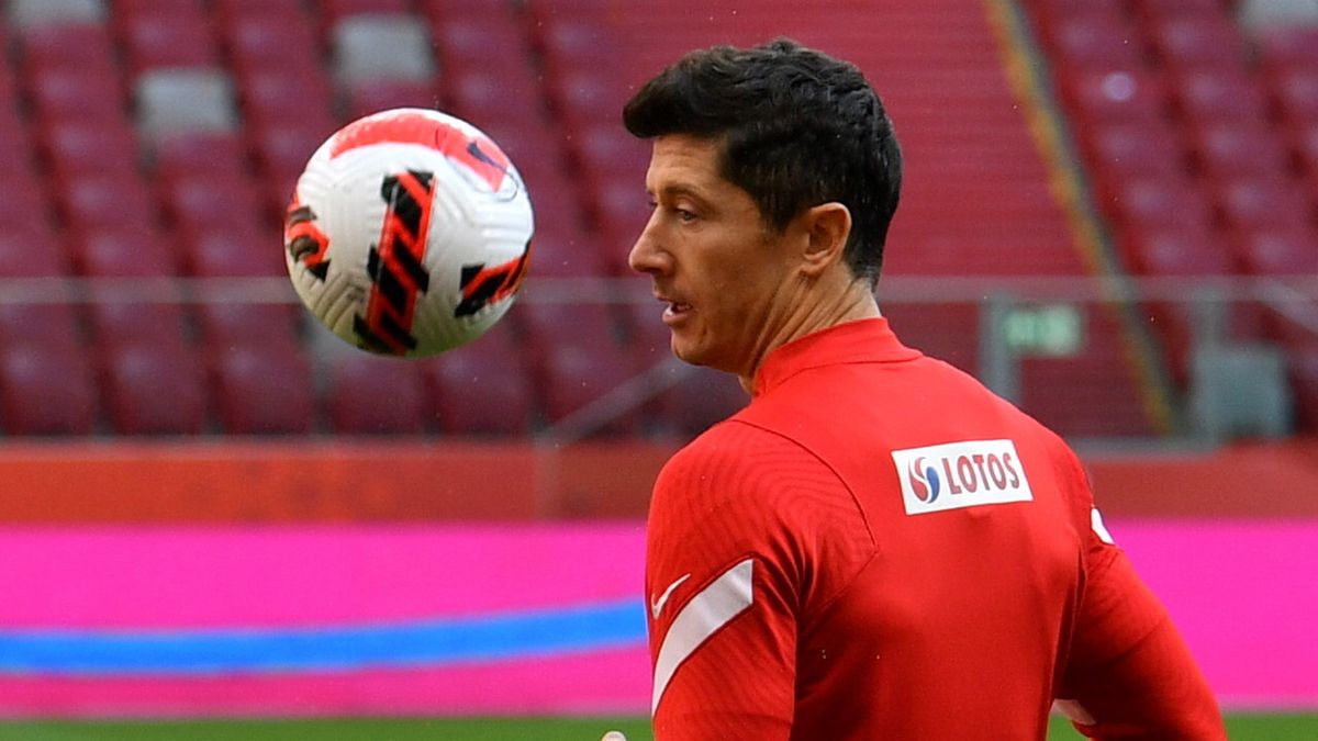 PAP / Radek Pietruszka / Na zdjęciu: Robert Lewandowski
