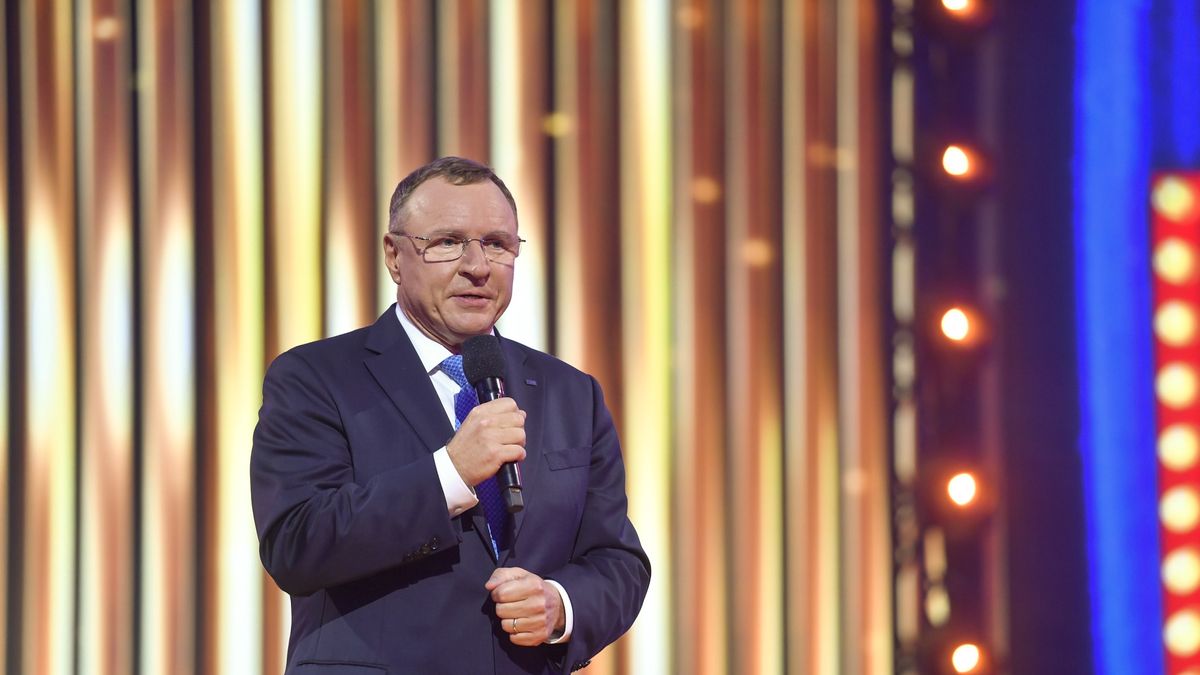 Jacek Kurski nie zostanie bez pracy. Koledzy z partii zabiorą go ze sobą do Brukseli.