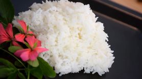 Zimny lub odgrzewany ryż może być szkodliwy dla zdrowia (WIDEO)