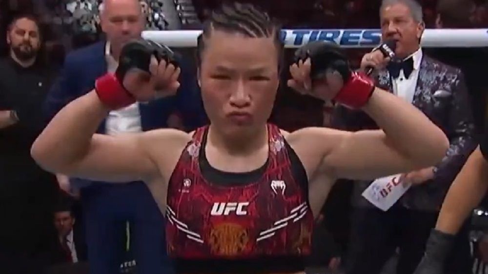 Zdjęcie okładkowe artykułu: Twitter /  / Weili Zhang obroniła pas wagi słomkowej na UFC 300