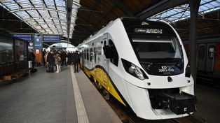 Utrudnienia na kolei na Dolnym Śląsku. Duże opóźnienia pociągów