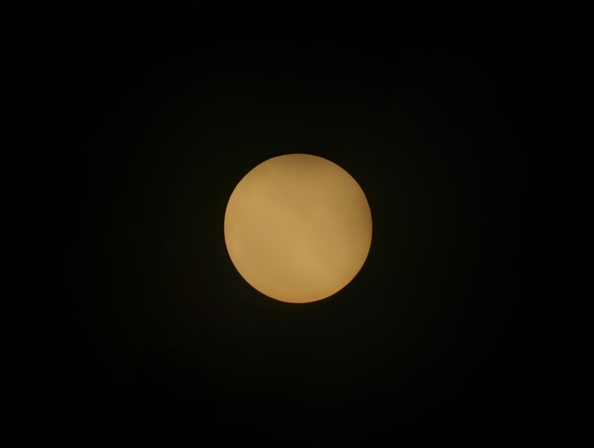 Zdjęcie Słońca, Pixel 10 Pro XL
