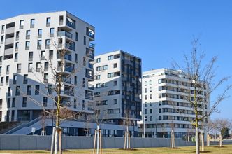 Gotówka za kawalerkę. "Mieszkania powyżej 60 m kw. to już margines rynku"