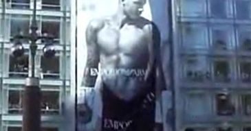 Zbiorowy orgazm fanek Beckhama! (WIDEO)