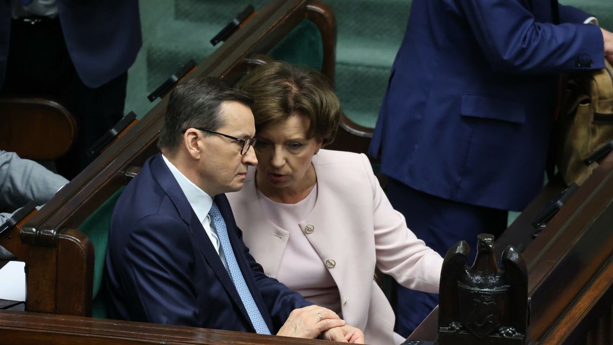 81. posiedzenie Sejmu IX kadencji
Fot. Piotr Molecki/East News Warszawa, 17.08.2023. 81. posiedzenie Sejmu IX kadencji.
N/z: premier Mateusz Morawiecki, minister rodziny Marlena Malag
Piotr Molecki