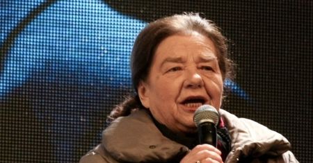 Babcia Józia z "Plebanii" o Marszu Wolności: "Słuchając wypowiedzi polityków, CHCE MI SIĘ RZYGAĆ!"