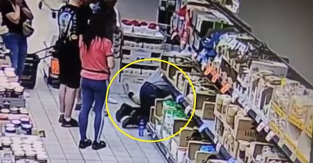 Mężczyzna upadł w sklepie i zaczął sinieć. Miał wielkie szczęście w nieszczęściu