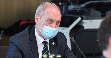 Macierewicz o raporcie podkomisji smoleńskiej. "Nie można wskazać daty jego publikacji"