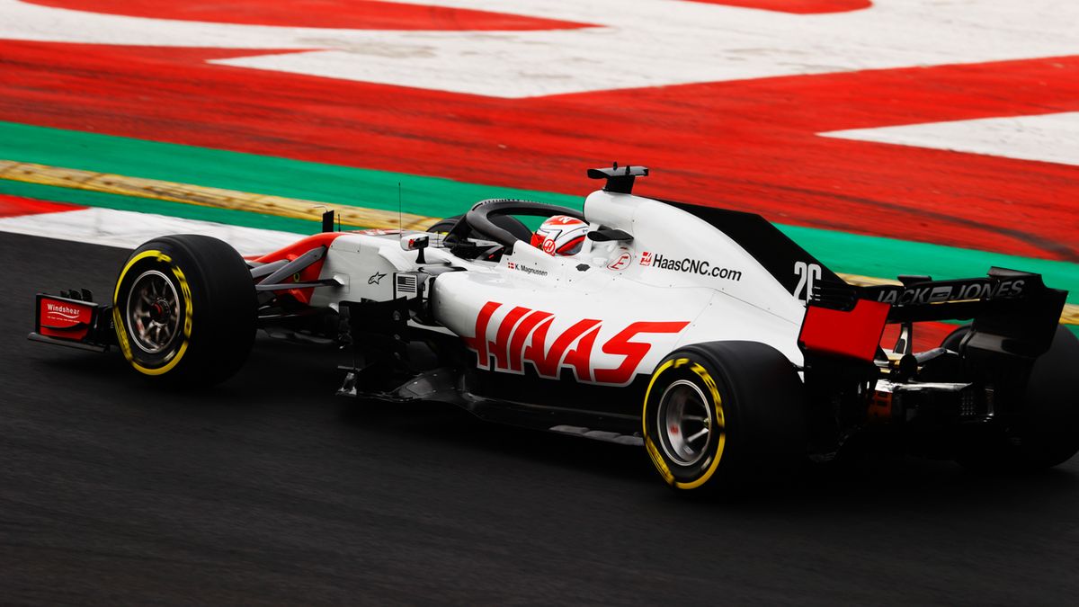 Zdjęcie okładkowe artykułu: Materiały prasowe / Pirelli Media / Na zdjęciu: Kevin Magnussen za kierownicą Haasa