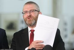 Niejasne finanse Grzegorza Brauna. Sprawozdanie partii odrzucone przez PKW