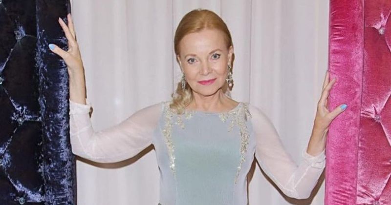 Sukienki dla 60-latek z wyprzedaży. Modele w stylu Laury Łącz kupisz ...