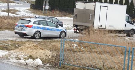 Nieuwaga kierowcy zakończyła się katastrofą. Dobrze, że tylko finansową