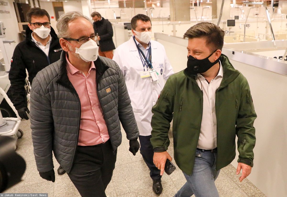 Koronawirus. Adam Niedzielski i Michał Dworczyk poinformowali o aktualnej sytuacji związanej z pandemią koronawirusa