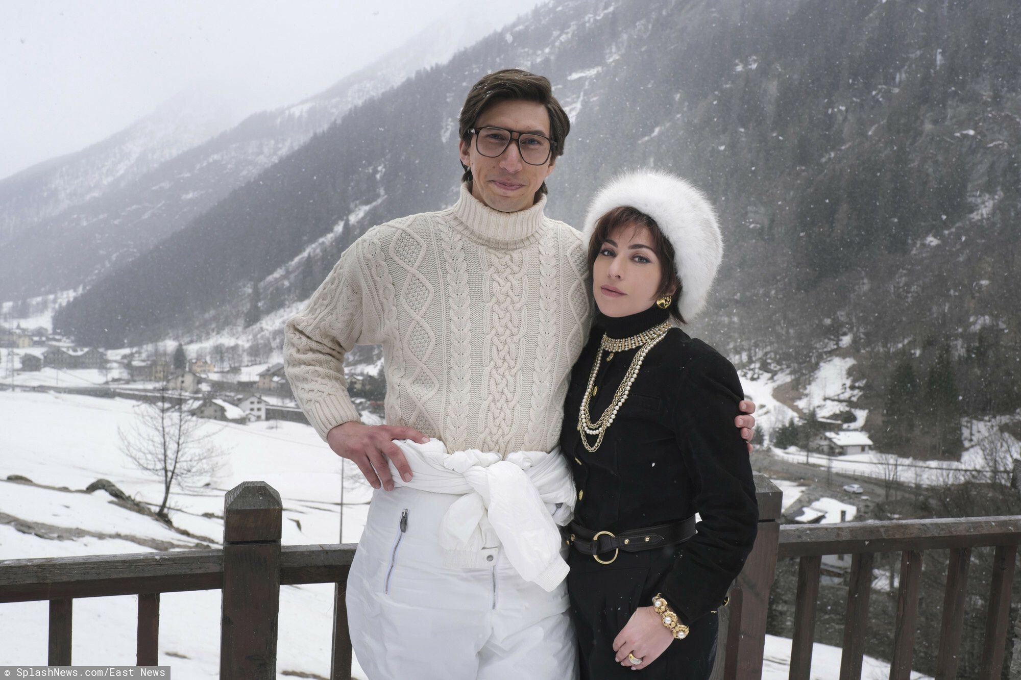 Lady Gaga i Adam Driver na planie filmu "House of Gucci"