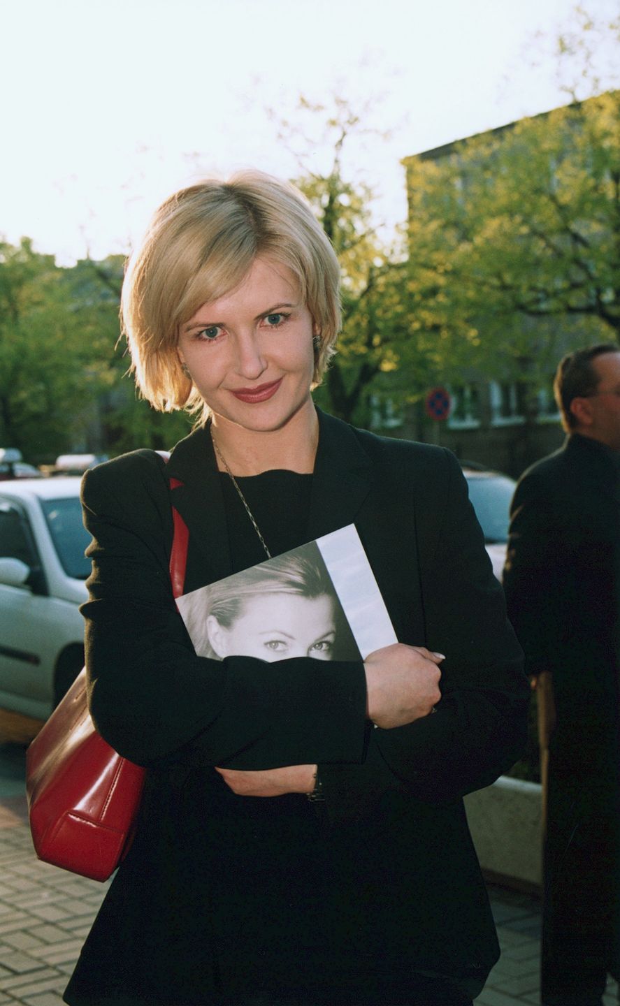 Joanna Racewicz na otwarciu salonu kosmetycznego Dermika spa. Rok 2002 