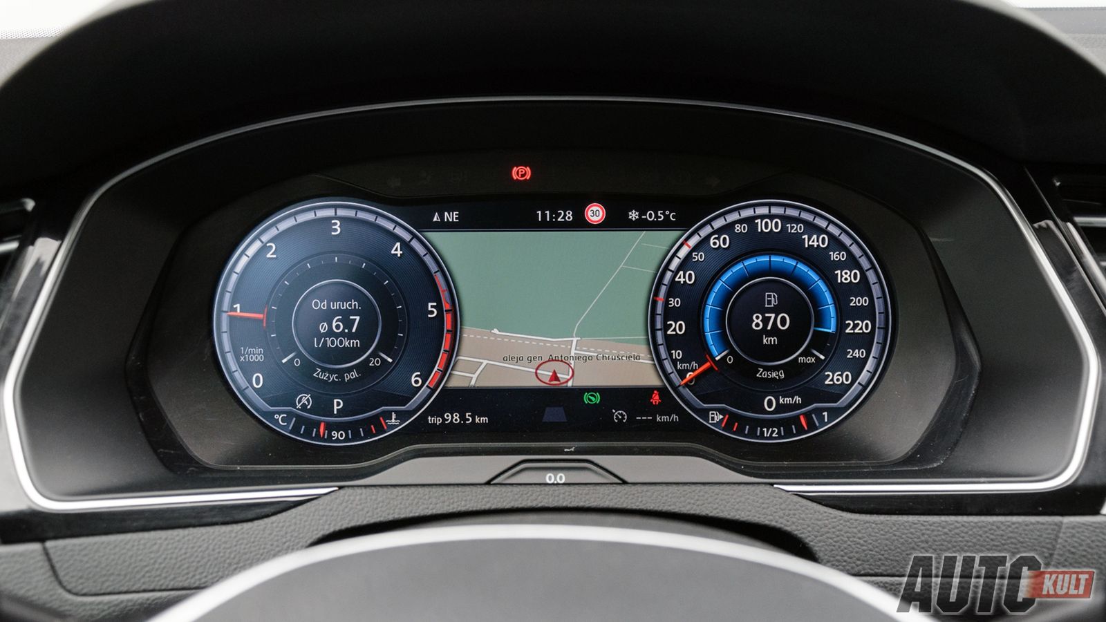 Zegary VW Passata są w pełni multimedialne, to chyba najbardziej dopracowane i funkcjonalne rozwiązanie tego typu na rynku.