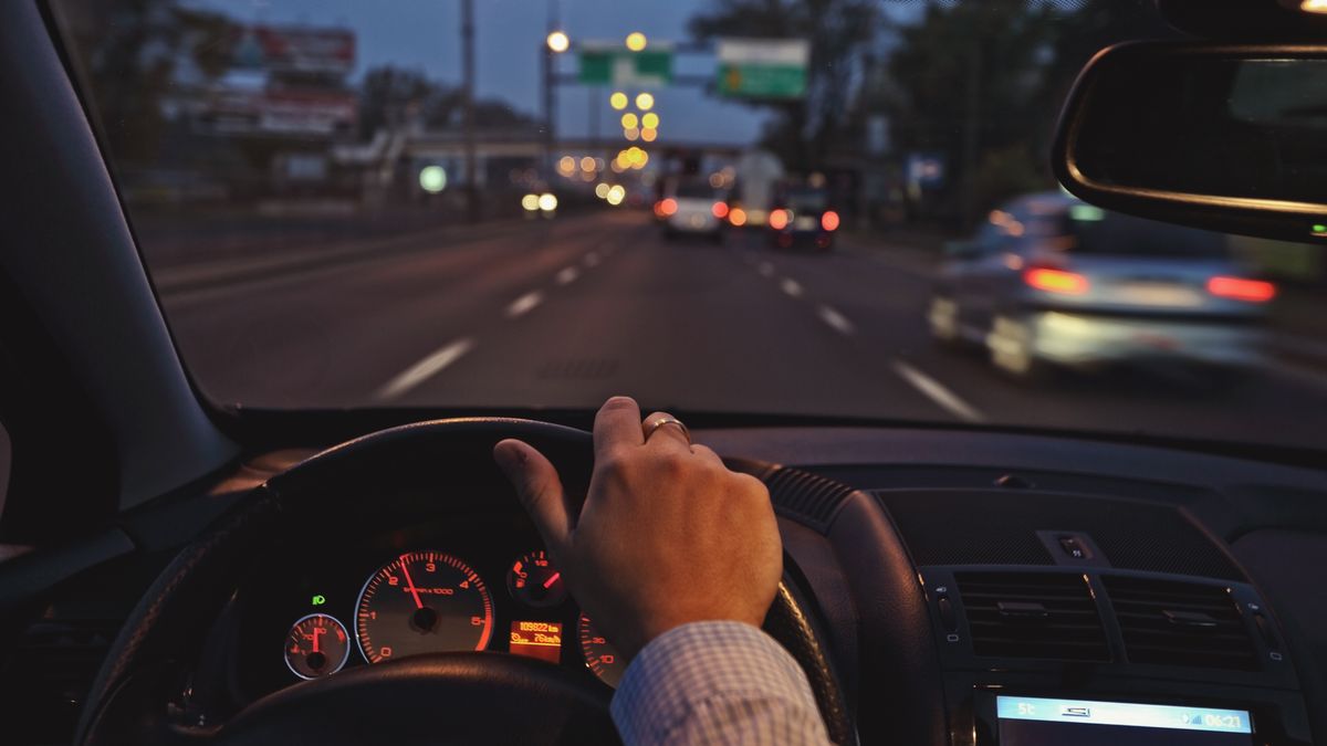 Będzie mandat 1500 zł za zbyt szybką jazdę na wstecznym?