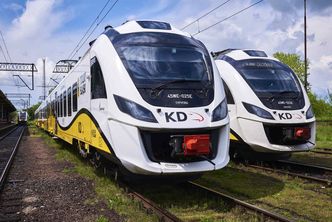 Jest praca na kolei! Sami wyszkolą i zatrudnią maszynistów. Oto ile można zarobić, prowadząc pociąg