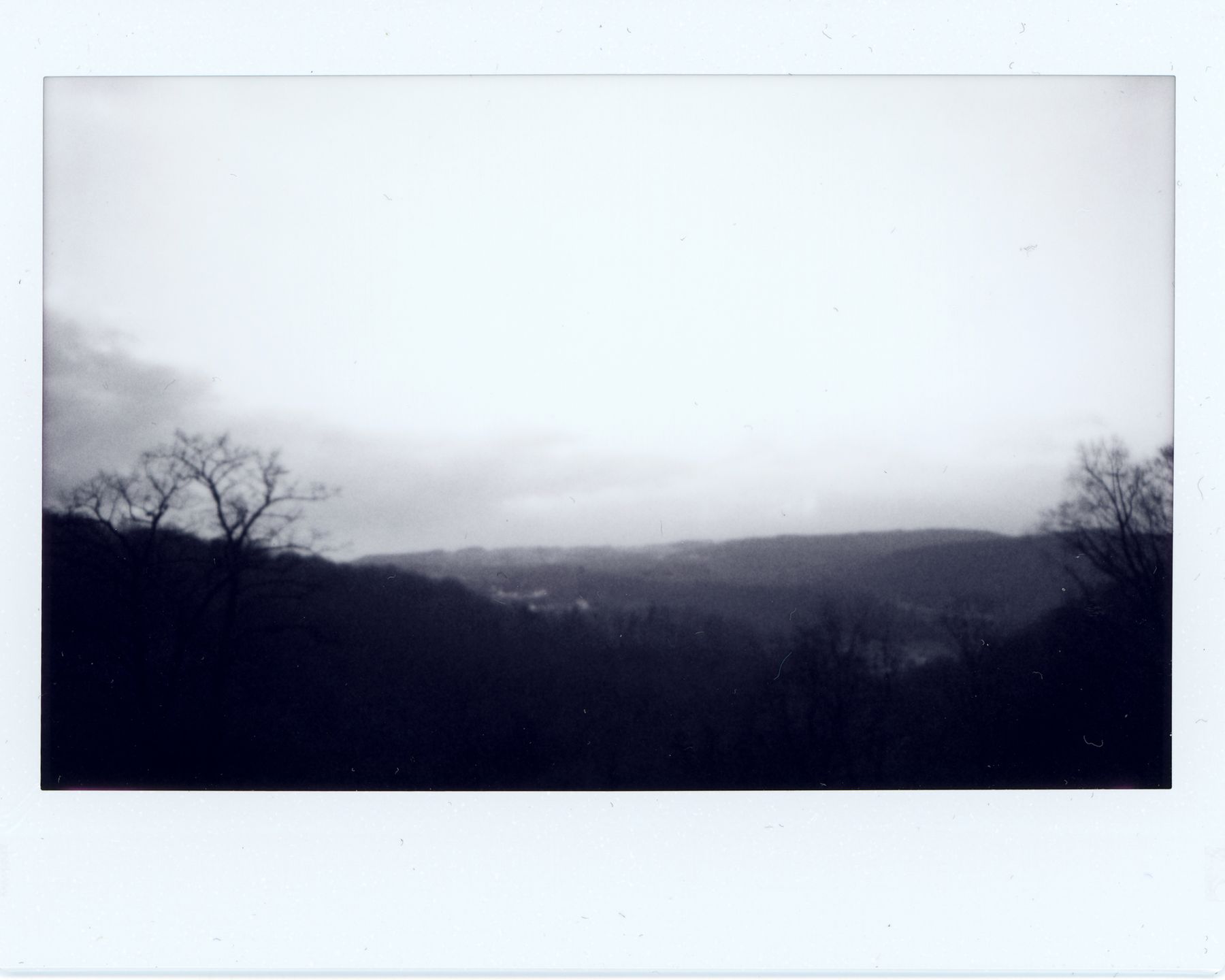 Fujifilm instax wide Monochrome – natychmiastowa czarnobiel w większym formacie 6