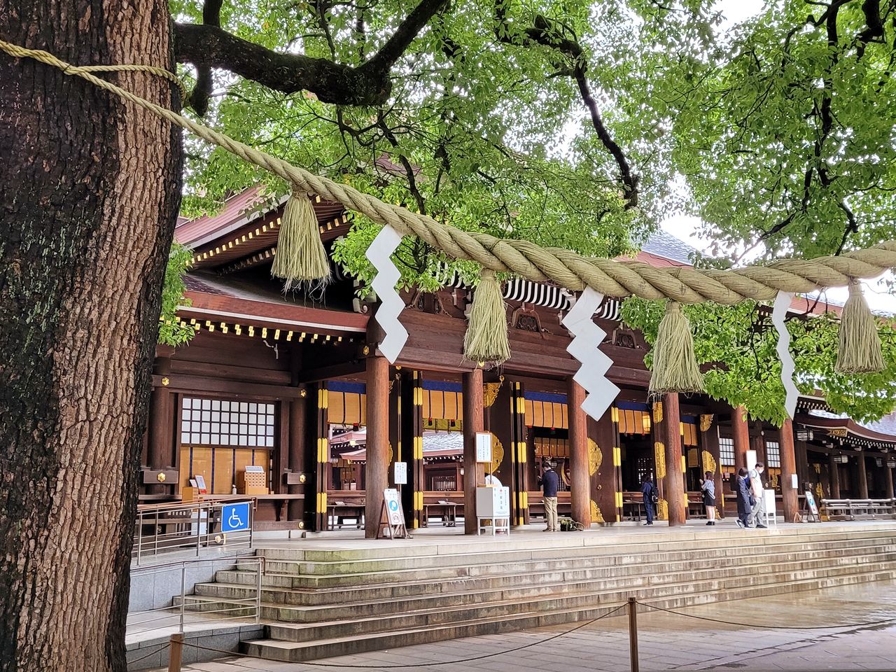 American tourist detained for defacing Tokyo's Meiji-jingū shrine