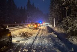 Zima zaskoczyła drogowców. Droga do granicy z Czechami była zablokowana