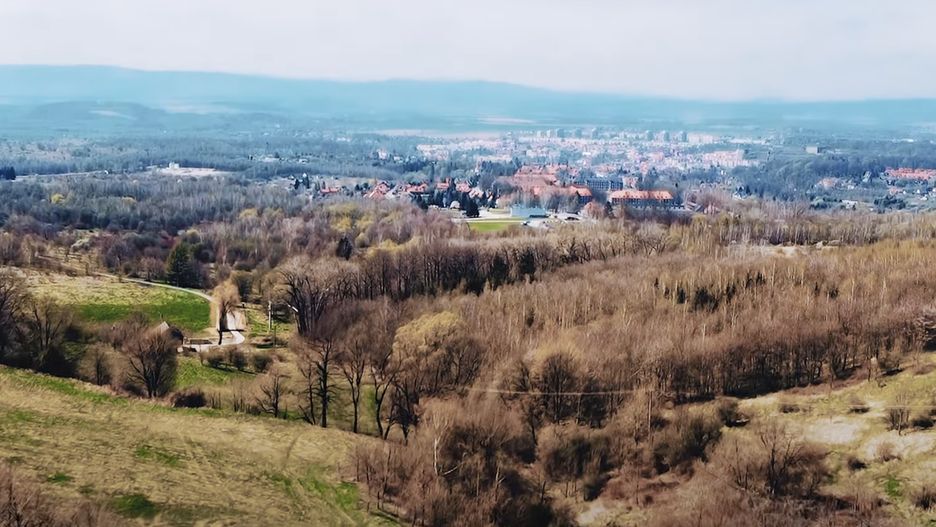 Kłodzko. Droga S8 może zniszczyć Kukułkę. Artyści stworzyli teledysk (źródło: YouTube)