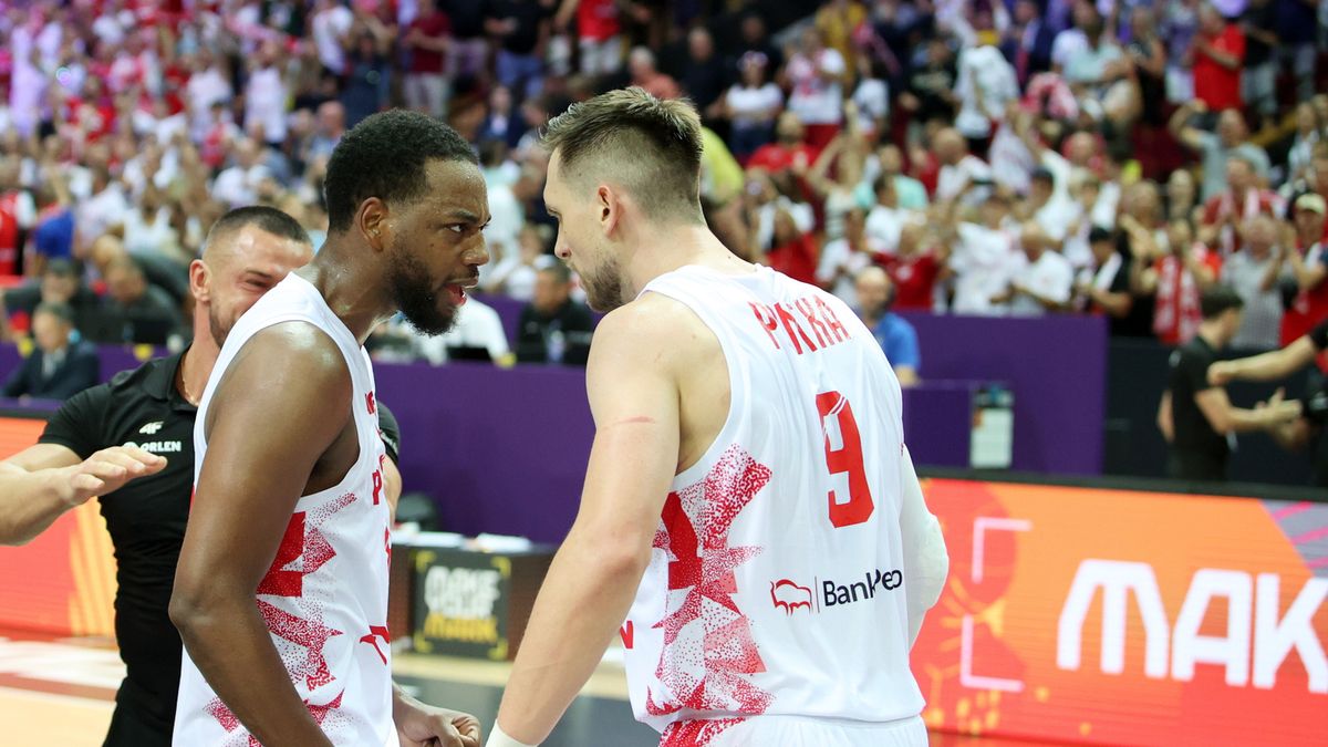 PAP / Jarek Praszkiewicz / Na zdjęciu: Jordan Loyd i Mateusz Ponitka