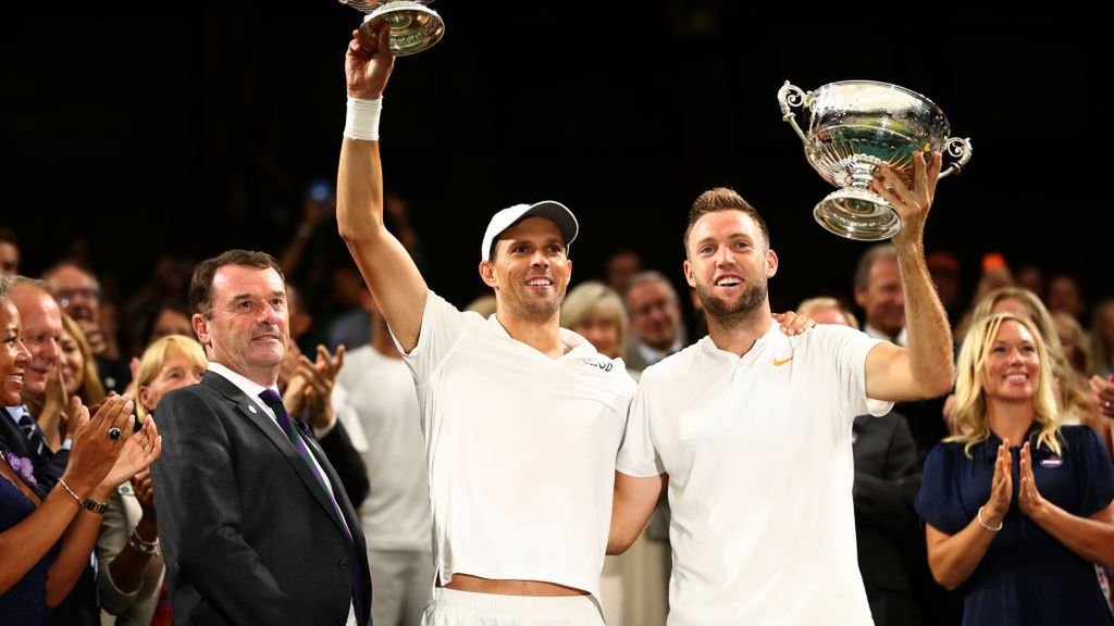 Getty Images / Michael Steele / Na zdjęciu: Mike Bryan i Jack Sock, mistrzowie Wimbledonu 2018 w grze podwójnej mężczyzn