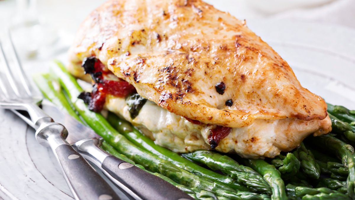 Pierś z kurczaka z serem pleśniowym. Połączenie idealne