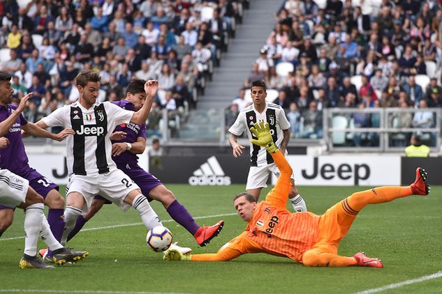 Moment, w którym Rugani nadepnął Szczęsnego (Fot.Tullio Puglia/Juventus/Getty Images)