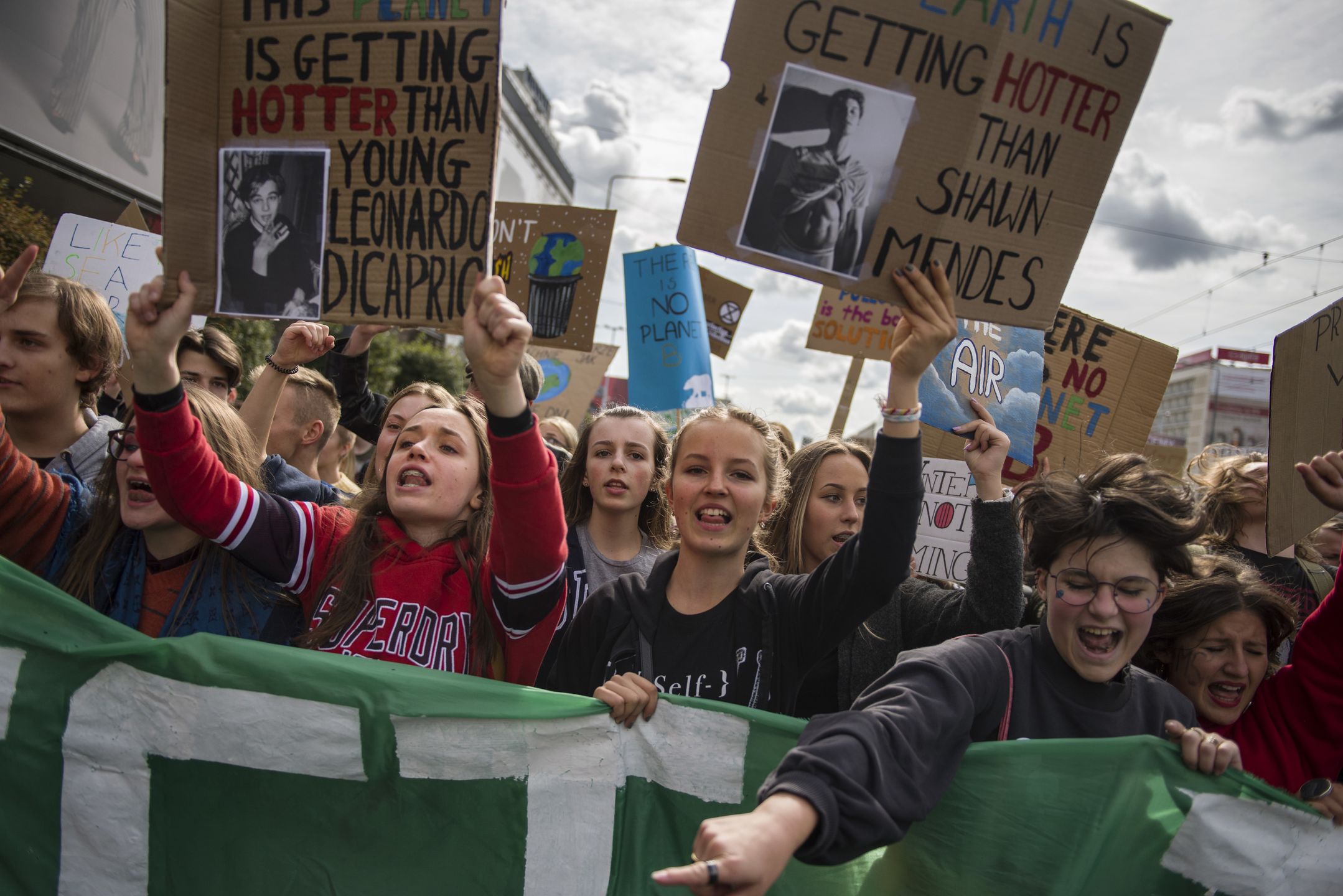 WARSAW, MAZOWIECKIE, POLAND - 2019/09/20: Protesters shout slogans while holding placards during the climate change strike in Warsaw.Thousands of kids, pupils and students took part in a march in Warsaw - organised by Mlodziezowy Strajk Klimatyczny (Youth Strike for Climate) - which is part of the global protests against climate change. Protesters demand action from politicians in the matter of global warming, air and earth pollution. (Photo by Attila Husejnow/SOPA Images/LightRocket via Getty Images)