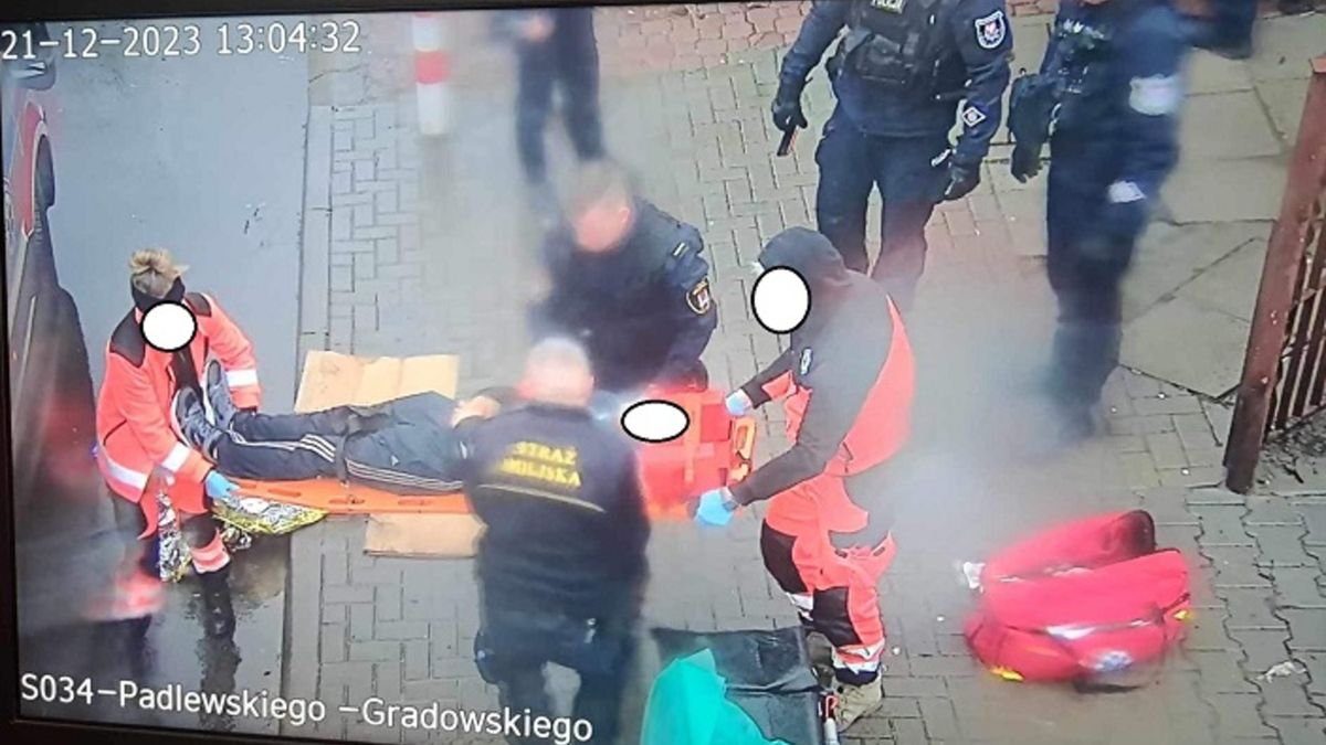 Mężczyzna wypadł z okna