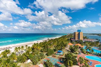 Fatalna sytuacja na wakacyjnej wyspie. Brakuje nie tylko paliwa. Co z wycieczkami?