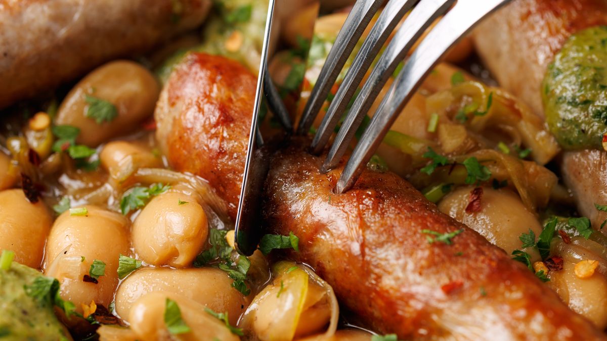 Biała fasola z kiełbasą w pysznym sosie