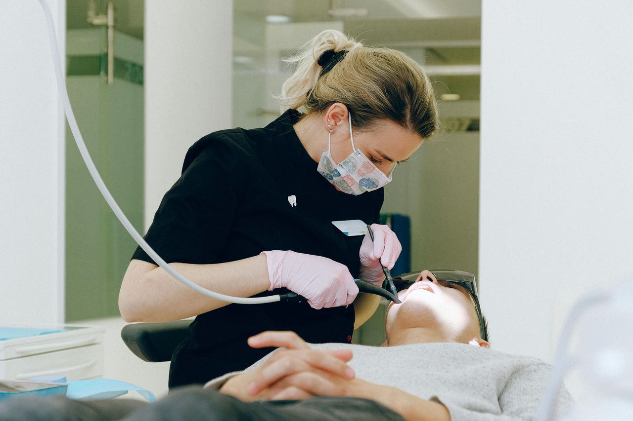 "500 plus" na dentystę. Szeroki wachlarz usług, ale są haczyki