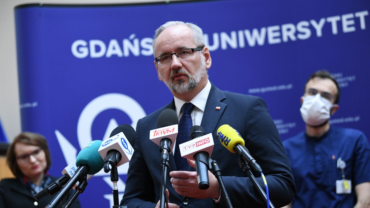 Gdańsk, 10.10.2022. Minister zdrowia Adam Niedzielski na konferencji prasowej w Atheneum Gedanense Novum Gdańskiego Uniwersytetu Medycznego w Gdańsku, 10 bm. Konferencja dotyczyła onkologii. (aldg) PAP/Adam Warżawa