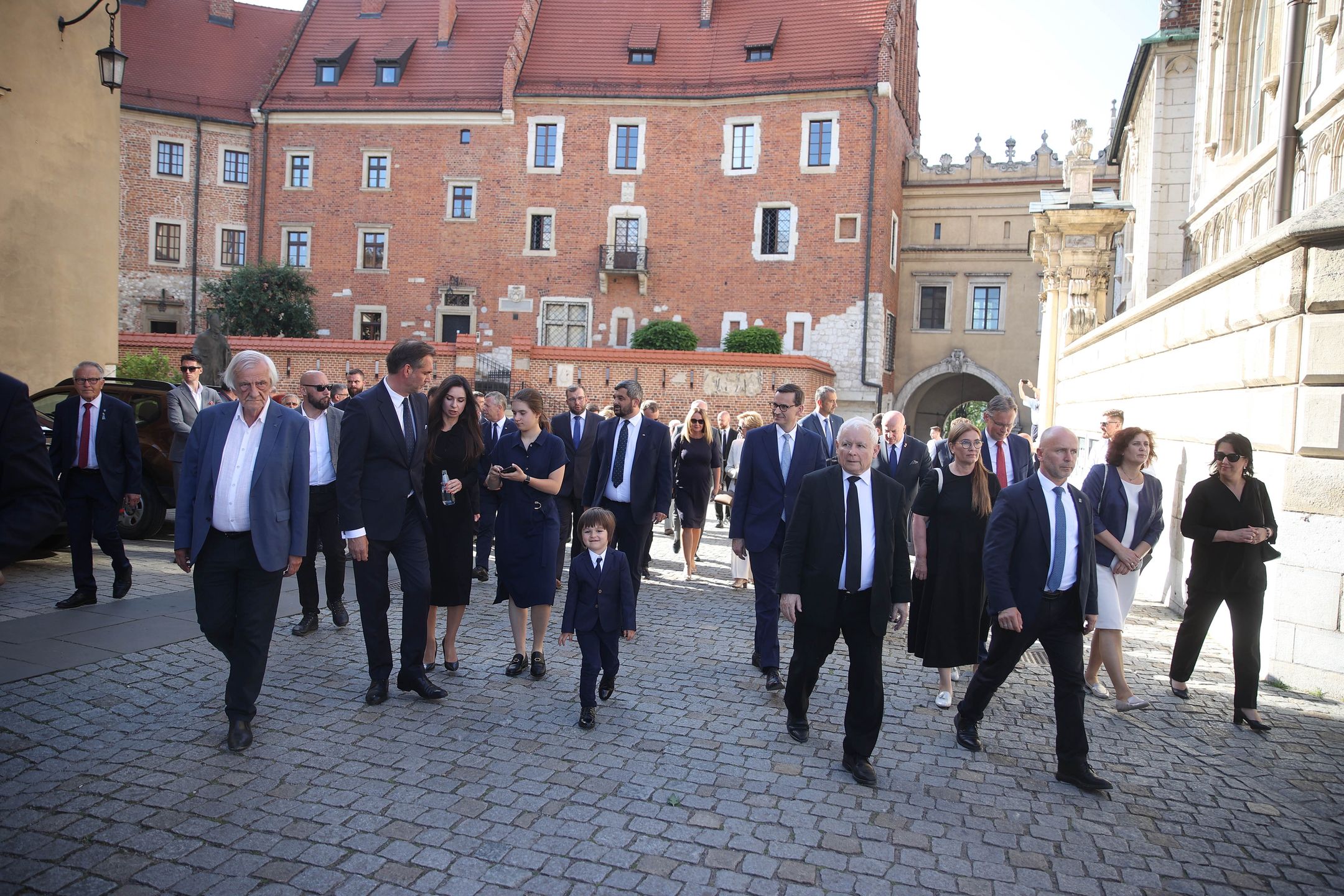 Kraków, 18.06.2022. Jarosław Kaczyński i politycy PiS na Wawelu