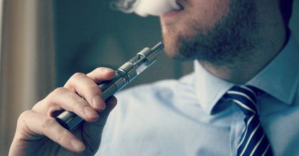 Koniec z paleniem e-papierosów w miejscach publicznych