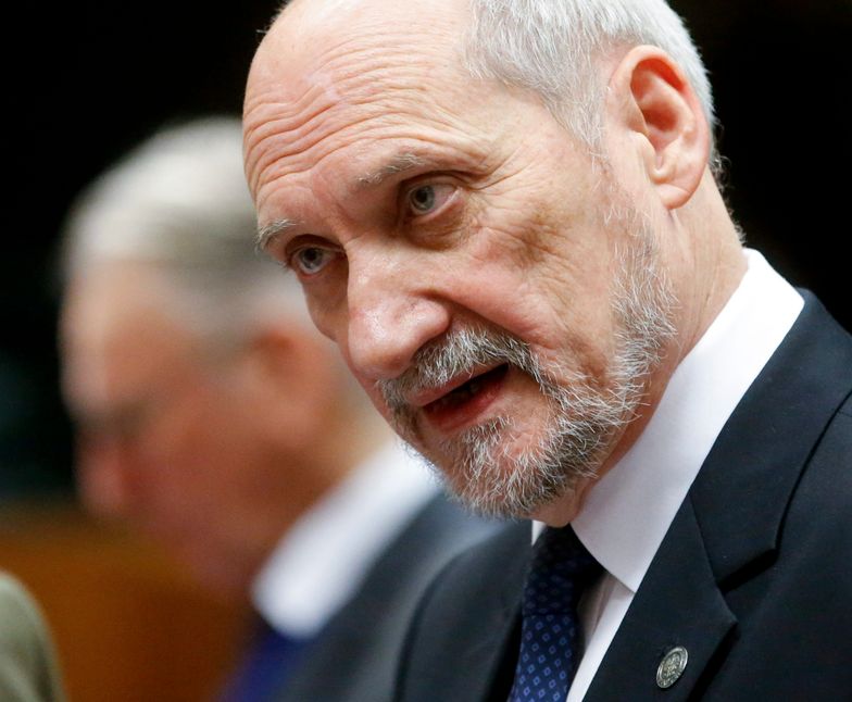 Śmigłowce dla polskiej armii. Macierewicz sugeruje, że trzeba unieważnić przetarg
