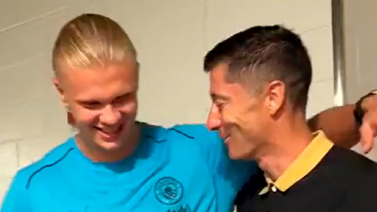 Twitter / FC Barcelona / Na zdjęciu: Erling Haaland i Robert Lewandowski