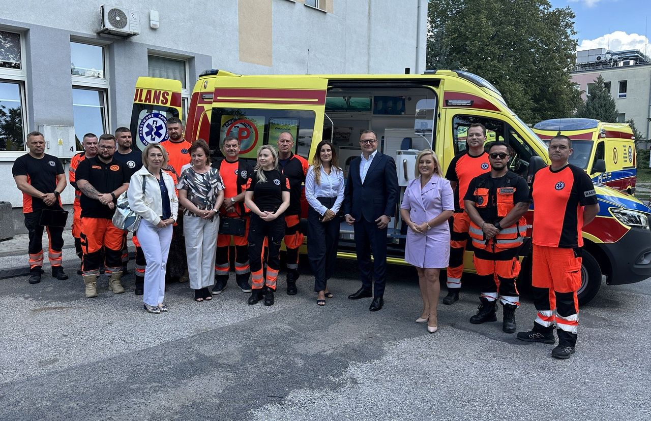 Radom: Stacja Pogotowia Ratunkowego dostała nowoczesny ambulans