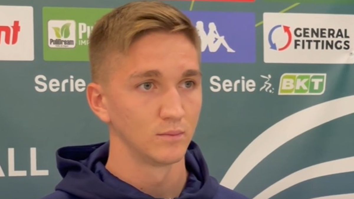 Zdjęcie okładkowe artykułu: YouTube / Brescia Calcio / Marcin Listkowski na konferencji prasowej