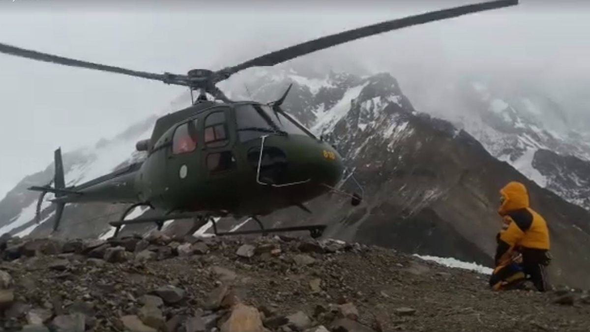 śmigłowiec, który brał udział w akcji ratunkowej na Nanga Parbat